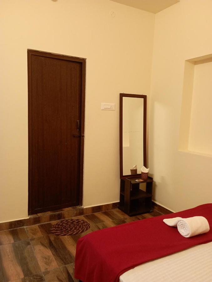 Sri Arangan Kudil Rooms Tiruchirappalli Kültér fotó